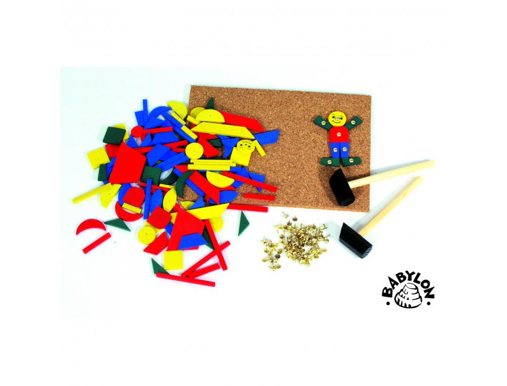 ATELIER DU MARTEAU BABYLON 120 PIECES EN BOIS A PIQUER 1 PLAQUE LIEGE 2 MARTEAUX 120   CLOUS