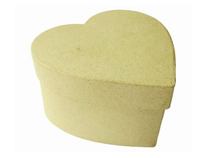 BOTE EN CARTON  DCORER FORME COEUR 10.5X9.5X6CM