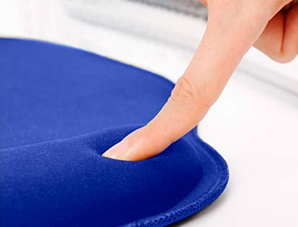 TAPIS SOURIS Q-CONNECT REPOSE-POIGNET ERGONOMIQUE MOUSSE GRAND CONFORT FACILEMENT NETTOYABLE COLORIS BLEU