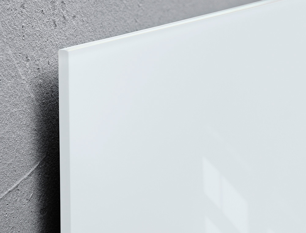 TABLEAU VERRE Q-CONNECT MAGNETIQUE 90X60CM INCLUS 2 AIMANTS 1 MARQUEUR EFFACABLE 1 BROSSE KIT FIXATION KF11313
