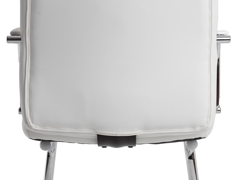 SIEGE VISITEUR Q-CONNECT PIAVE SIMILI CUIR PIEDS METAL CHROME HAUTEUR 1050MM LARGEUR 610MM PROF 680MM COLORIS BLANC