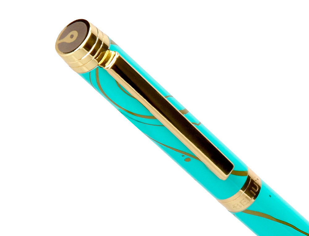 STYLO-BILLE BELIUS AQUA ALUMINIUM DETAILS ET ATTRIBUTS OR ENCRE BLEUE COLORIS TURQUOISE DANS COFFRET CADEAU