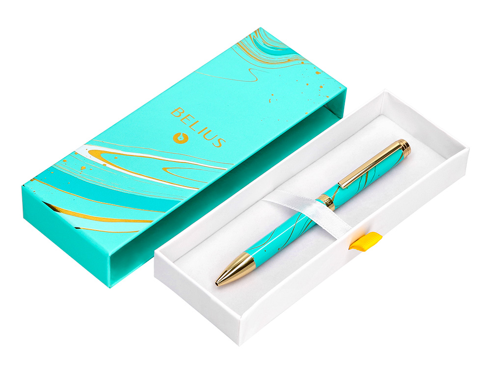 STYLO-BILLE BELIUS AQUA ALUMINIUM DETAILS ET ATTRIBUTS OR ENCRE BLEUE COLORIS TURQUOISE DANS COFFRET CADEAU
