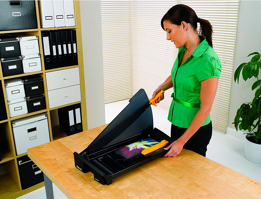 CISAILLE FELLOWES STELLAR A3 LAME ACIER INOXYDABLE PRESSION AUTOMATIQUE CAPACITE COUPE 20F 127X374X673MM