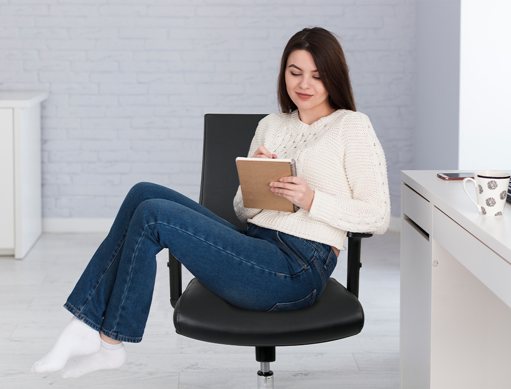 SIEGE ROTATIF Q-CONNECT ASSISE SIMILI CUIR AJUSTABLE  EN HAUTEUR 980+100X630X625MM  COLORIS NOIR
