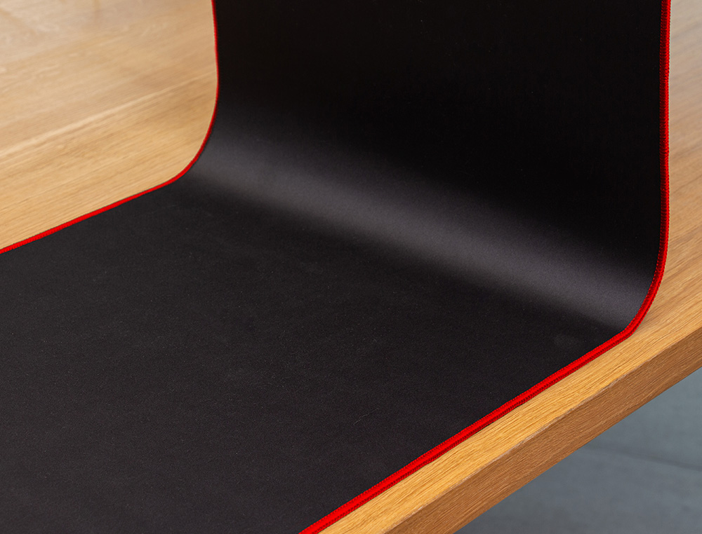 TAPIS SOURIS Q-CONNECT XXL 900X400MM COLORIS NOIR AVEC   BORD ROUGE