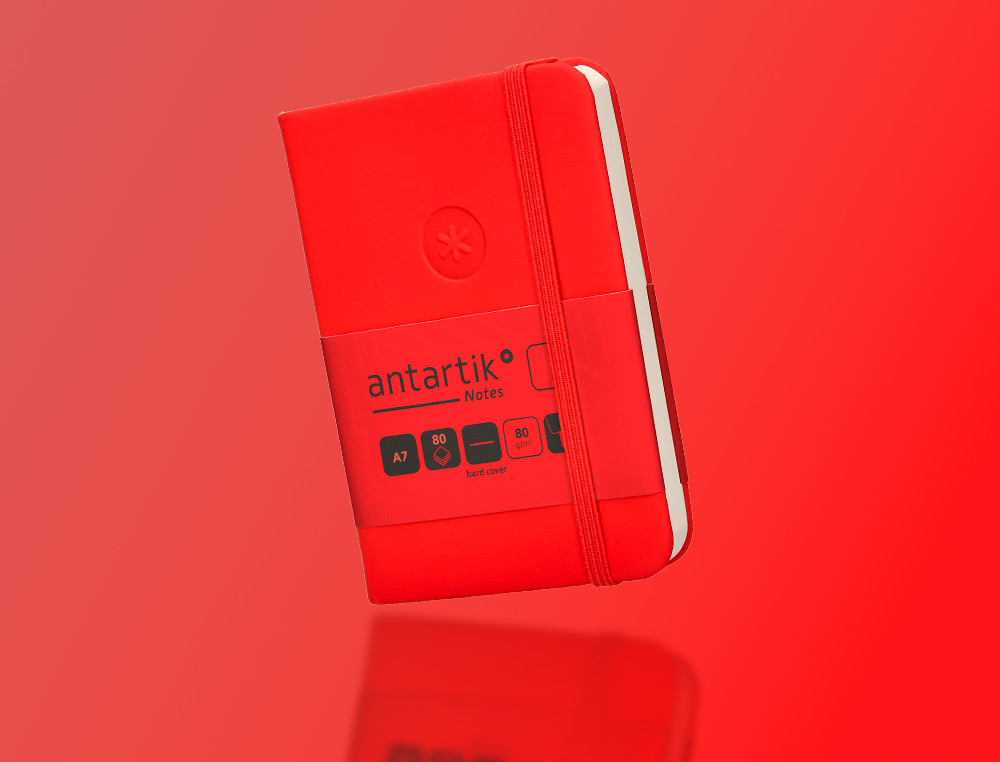 CARNET FERMETURE ELASTIQUE ANTARTIK NOTES COUVERTURE RIGIDE A7 PAPIER UNI IVOIRE 80 FEUILLES 80GR FSC COLORIS ROUGE