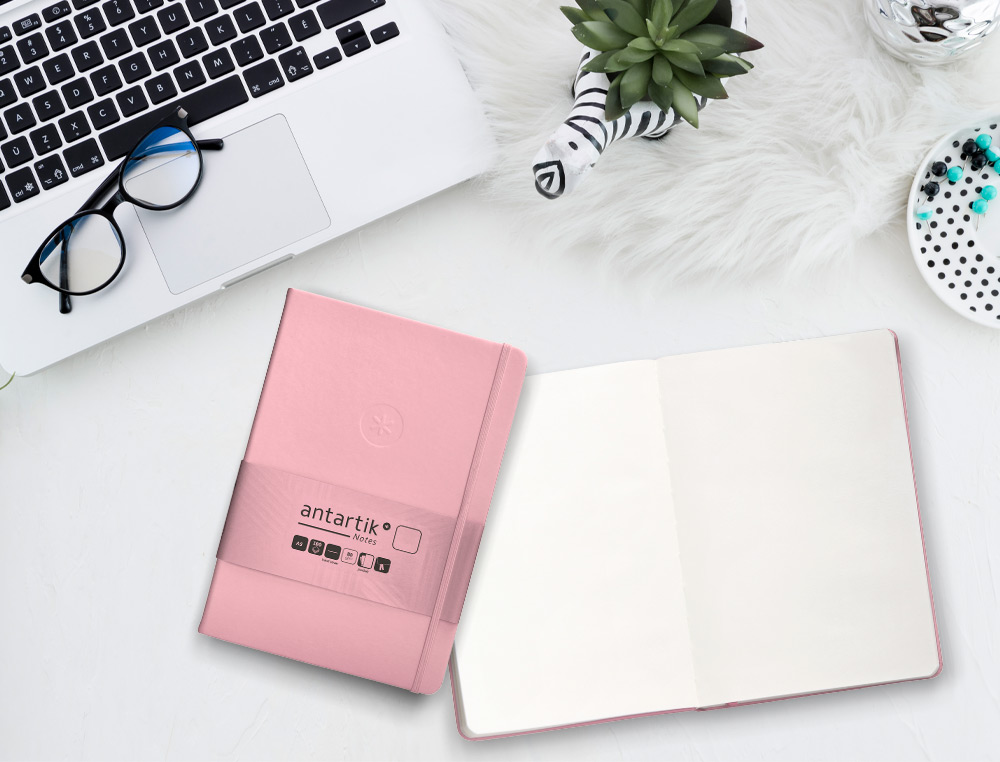 CARNET FERMETURE ELASTIQUE ANTARTIK NOTES COUVERTURE RIGIDE A5 PAPIER UNI IVOIRE 100 FEUILLES 80GR FSC ROSE PASTEL