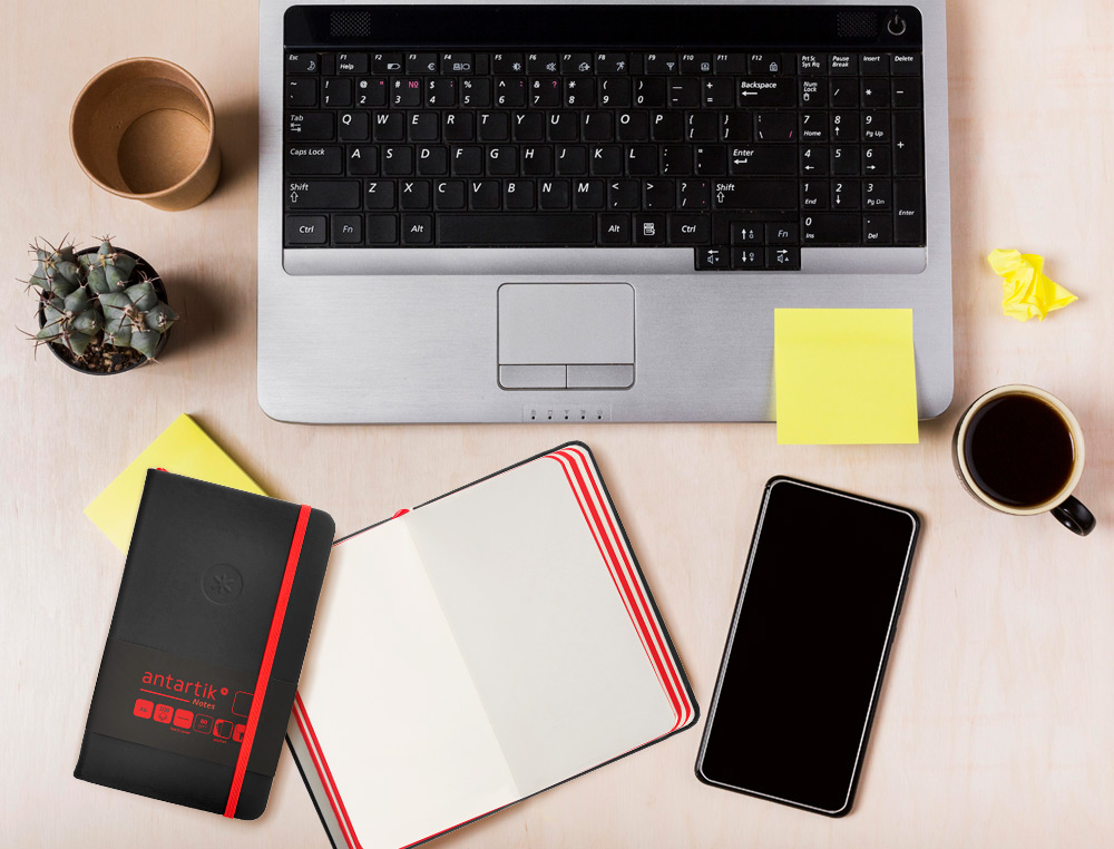 CARNET FERMETURE ELASTIQUE ROUGE ANTARTIK NOTES COUVERTURE RIGIDE A6 PAPIER UNI IVOIRE 100 FEUILLES 80GR FSC NOIR