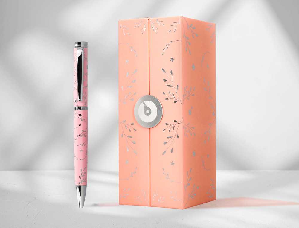 STYLO-BILLE BELIUS BELLA ALUMINIUM ENCRE BLEUE COLORIS ROSE DESIGN RELIEF ARGENTE BOITE DESIGN