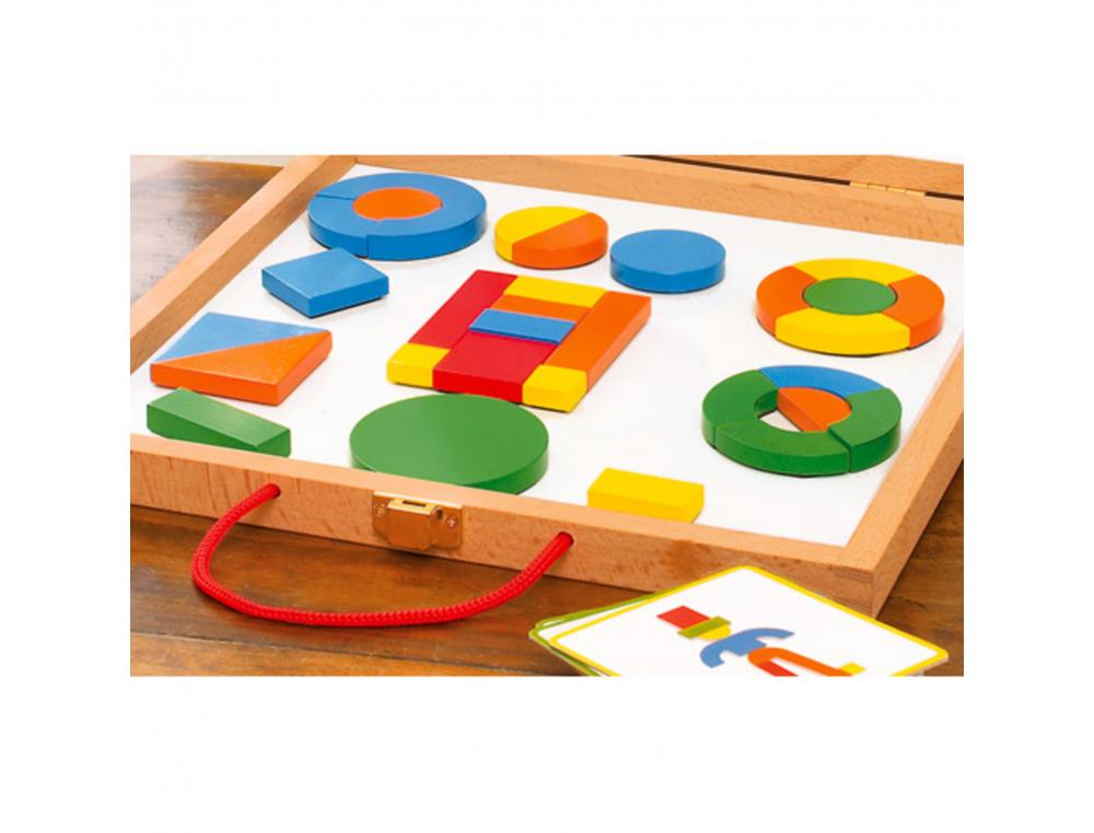 GEOFORME JEU MAGNETIQUE DJECO POUR RECONSTITUER TOUTES      SORTES DE FORMES 42 PIECES EN BOIS ET 24 MODELES