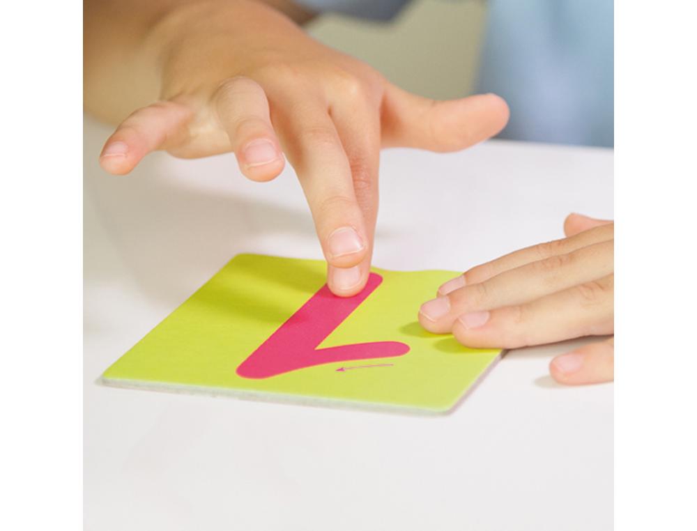 BESOINS SPECIFIQUES MATERIELS PEDAGOGIQUES AKROS FICHES     TACTILES SUR LES NUMEROS ET   PRE ECRITURE 23 FICHES