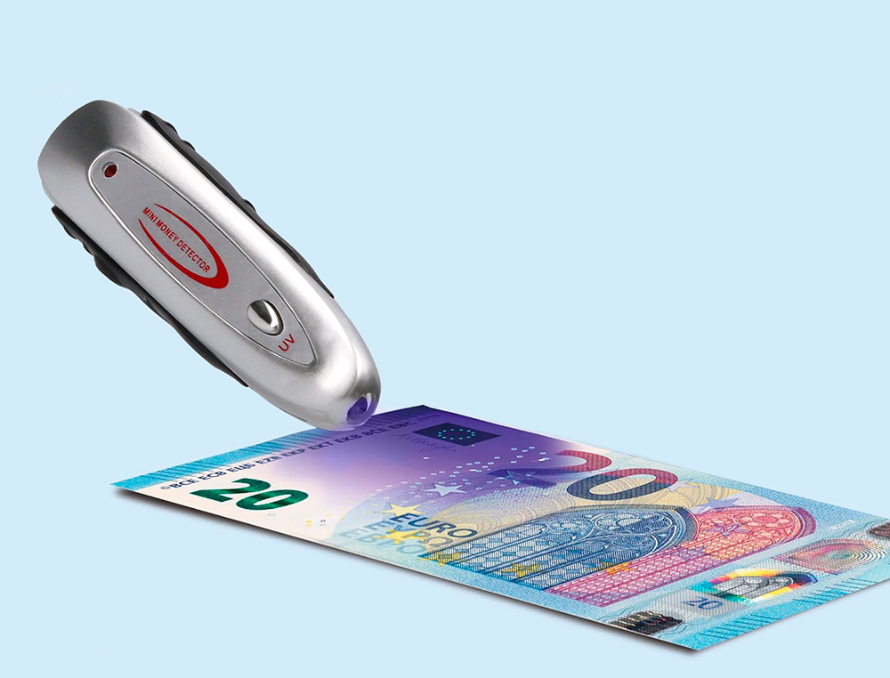 DÉTECTEUR MINI Q-CONNECT FAUX BILLETS