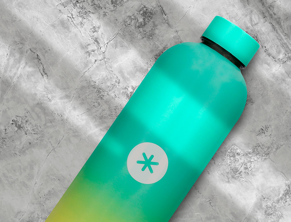 BOUTEILLE ISOTHERME ANTARTIK ACIER INOXYDABLE SANS BPA     750ML COLORIS VERT/JAUNE