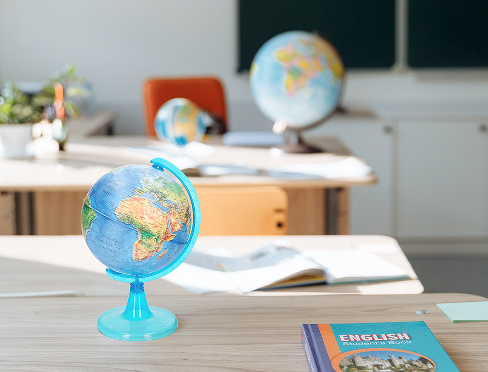 GLOBE TERRESTRE LIDERPAPEL CARTE PHYSIQUE FR DIAMETRE 15 CM