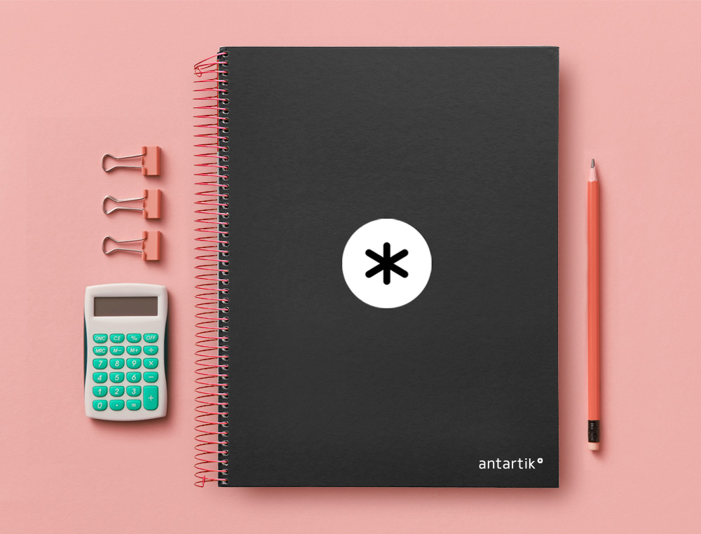 CAHIER SPIRALE LIDERPAPEL ANTARTIK A4 240P 100G COUVERTURE REMBORDÉE QUADRILLAGE 5MM 4 TROUS COIL-LOCK COLORIS NOIR