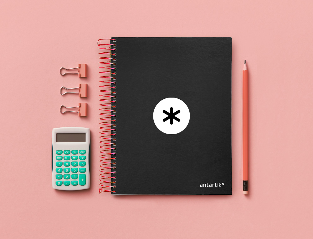 CAHIER SPIRALE LIDERPAPEL ANTARTIK A5 240P 90G COUVERTURE REMBORDÉE QUADRILLAGE 5MM 6 TROUS COIL-LOCK COLORIS NOIR
