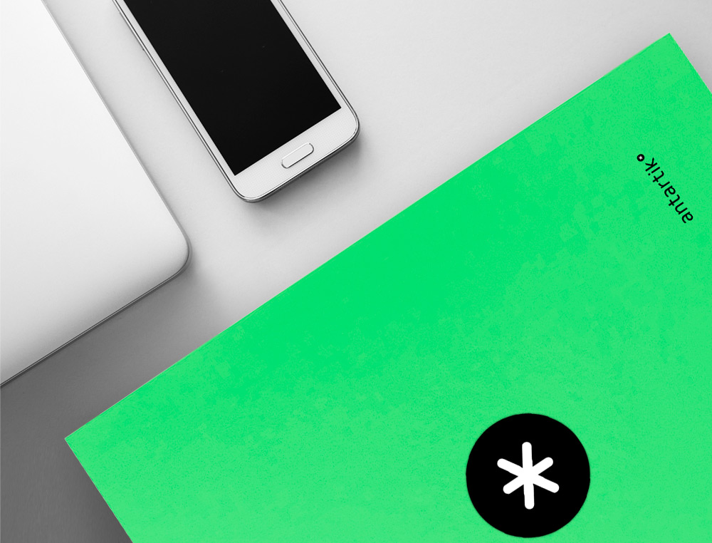 CLASSEUR ANTARTIK 4 ANNEAUX RONDS 25MM A4 CARTON REMBORDE COLORIS VERT